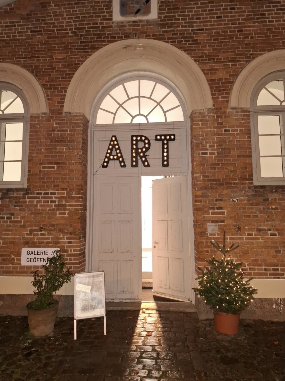 8a5c2c4d c295 4a02 b44e 8e622f2539f5