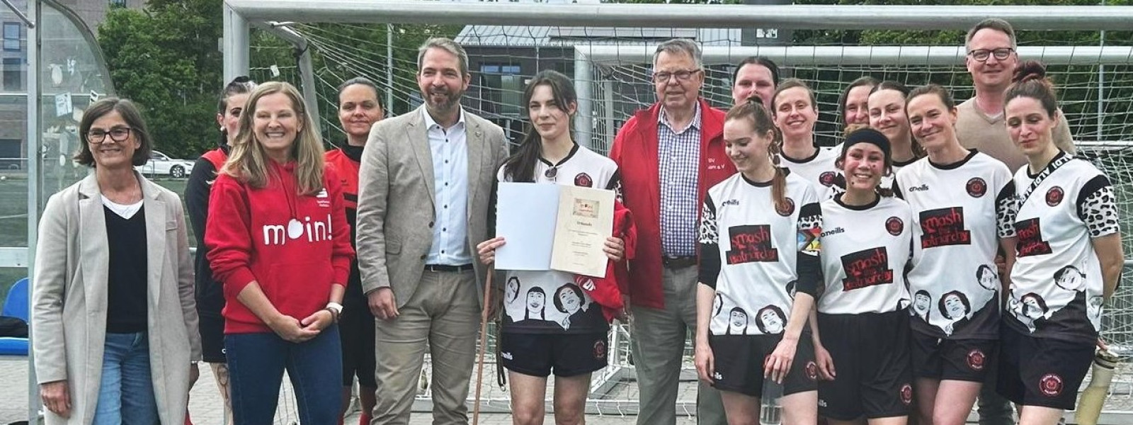 Gruppenfoto Moin Jugendheld Mai 26 Ausschnitt
