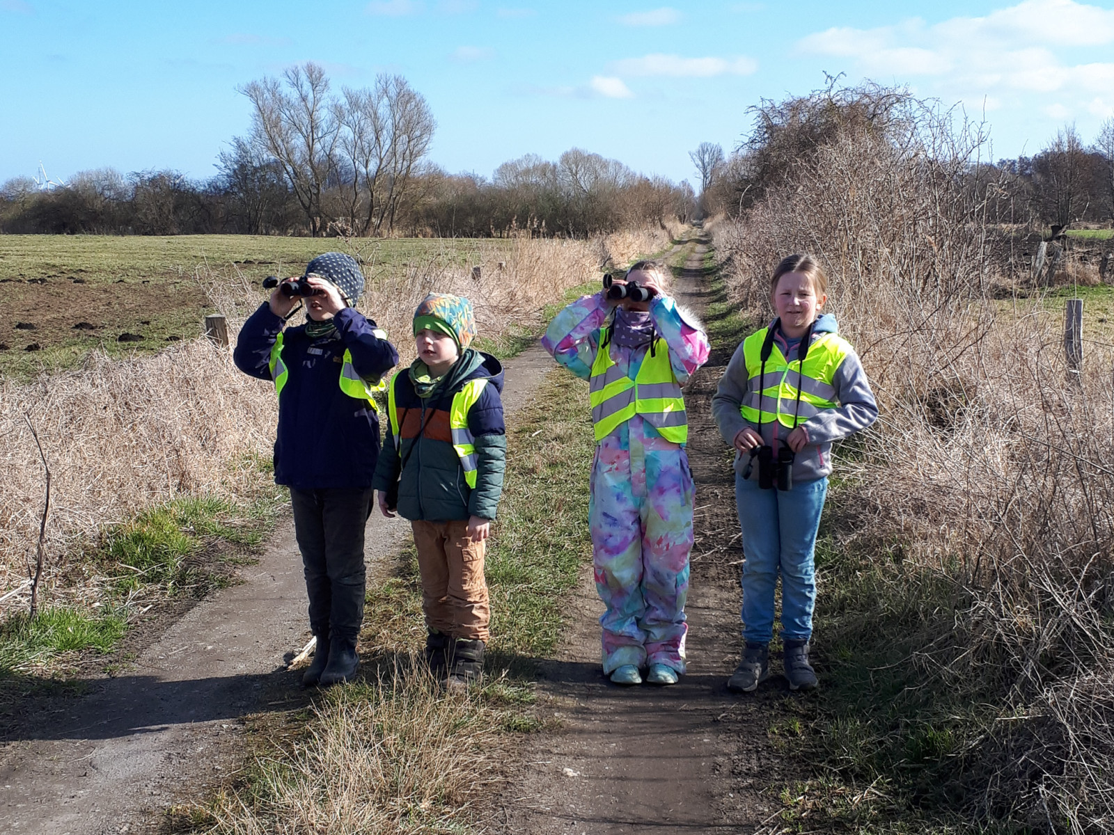 NABU Kindergruppe Fernglaeser