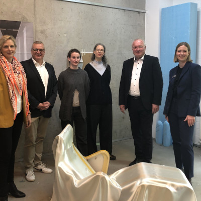 Pressefoto 1 Stipendiatinnenwechsel Trittau Stiftungen der Sparkasse Holstein