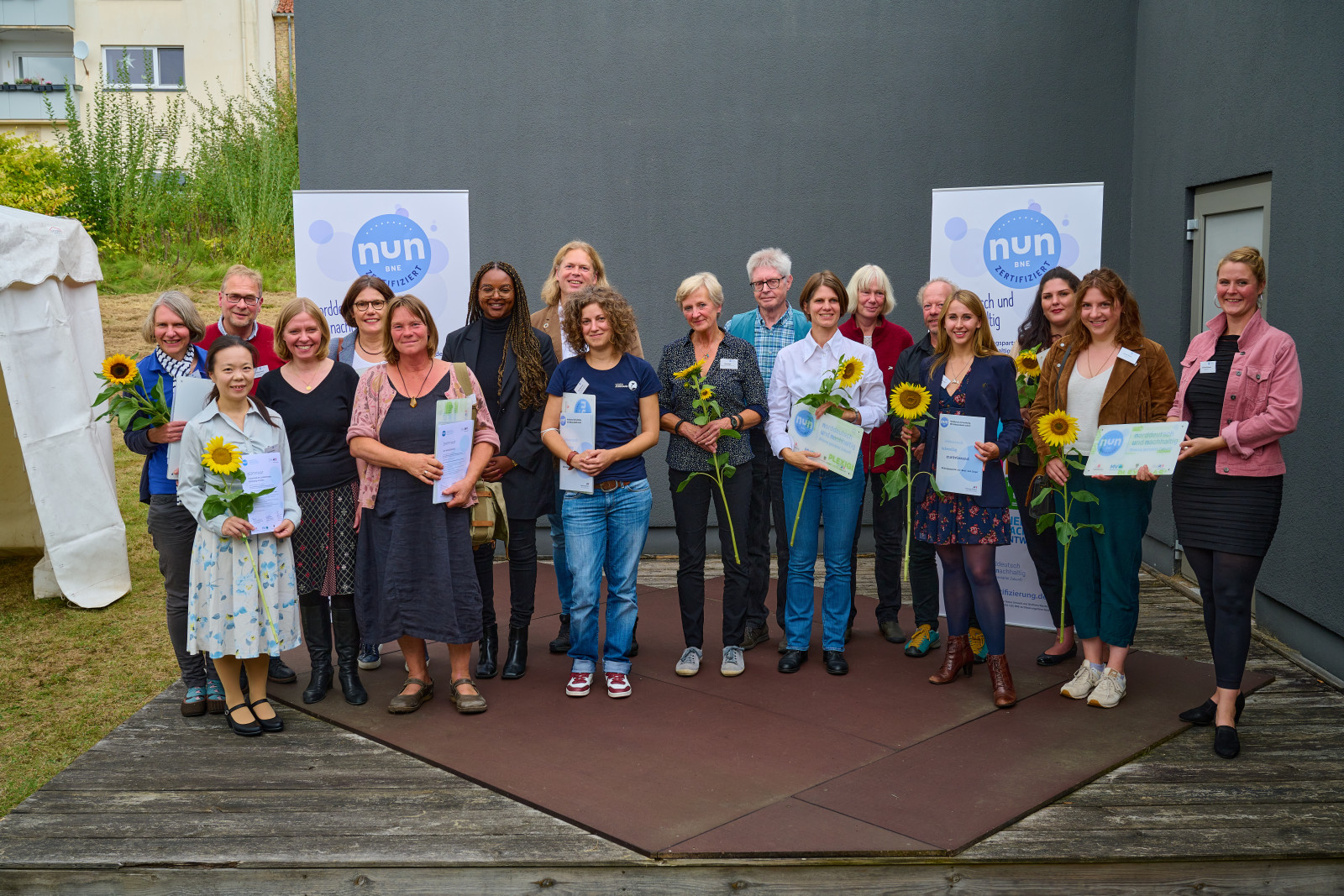 Pressefoto Verleihung der nun Zertifikate 2022 nun Geschaeftsstelle Schleswig Holstein