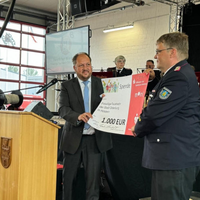 Spendenuebergabe FF Oldenburg Holstein v2